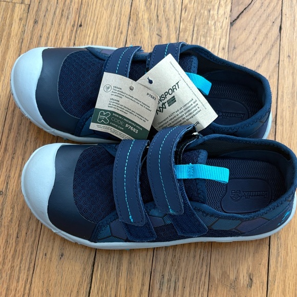 Kamik Kids Sneakers in Navy and Aqua - Picture 7 of 10